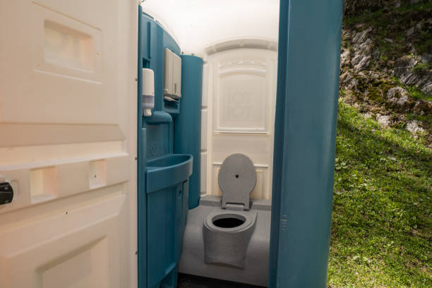 Portable Toilet Options We Offer in Delevan, NY